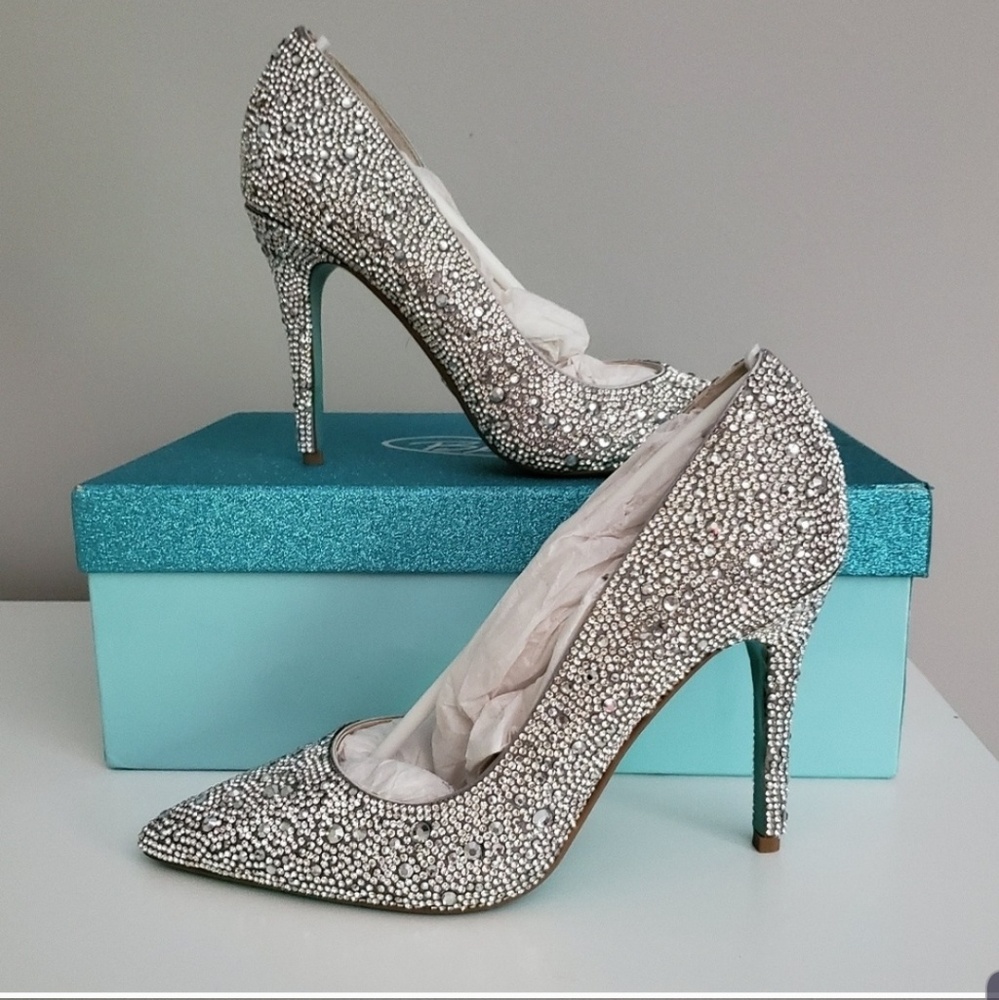 Betsey Johnson SB Hazil heels NIB